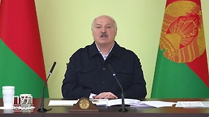 «Диктатура в стране»: Лукашенко на совещании отчитал чиновников как школьников