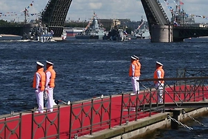 В России разработали новый спасательный костюм для ВМФ