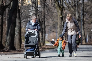 Выплаты на детей срочников хотят распространить на всех военных и поднять возраст до 16 лет