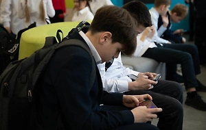 Российские школьники подхватили опасный TikTok-тренд с унижением учителей