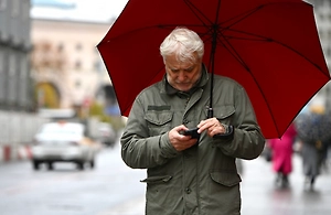 Российским пенсионерам предлагают оформить единую социальную карту: что она даст