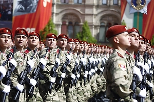 На Красной площади начали устанавливать трибуны для гостей Парада Победы