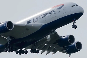 Пилота British Airways уволили за секс-видео с 16 стюардессами