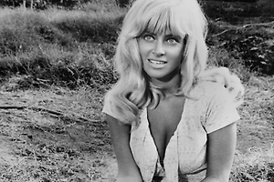 Актриса Джой Хэрмон из «Хладнокровного Люка» умерла после борьбы с пневмонией