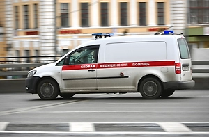 Четыре бригады скорой прибыли на место стрельбы по полицейским в Оренбуржье