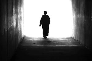 О чём жалеют перед смертью? Медсестра поделилась откровениями своих пациентов о ценности жизни