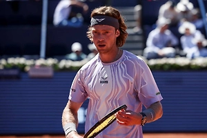 Рублёв победил чеха Махача и пробился в полуфинал турнира в Барселоне