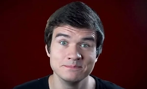 Фильмы пока оккупированы сказками, и исторических проектов выходило несколько, но они не были супер-популярными. Исторические сериалы — это хорошо, и если они пользуются популярностью, если они хорошие — замечательно. С фильмами же куда сложнее, потому что сборы таких фильмов чаще всего слабые.