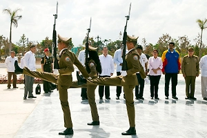 Кубинцы рассказали, как живут при санкциях США и социализме — зарплата $2 и горы мусора