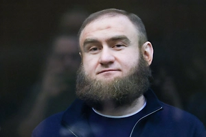 Экс-сенатор Арашуков пытается устроиться на работу в колонии «Чёрный дельфин» 