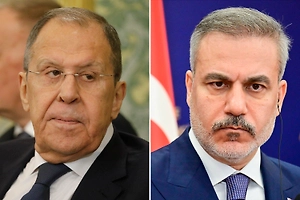 Лавров проводит переговоры с главой МИД Турции Фиданом в Анталье