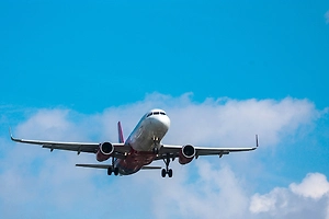 Долгожданный просвет: Власти Ирана впервые с конца февраля открыли небо на востоке