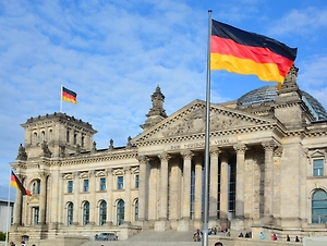 В Германии заявили о курсе ЕС на милитаризацию отношений с Россией