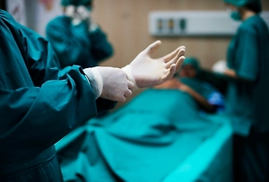 Москвичка требует 3 млн с элитной клиники за тайные интимные фото под наркозом