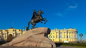 Солнце, сакура, статуи и корюшка: Чем Петербург порадует туристов в 2026 году