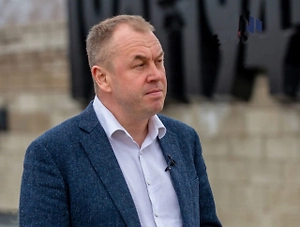 Это нормальная практика, и она связана не только с национальной платёжной системой и службой безопасных переводов. В целом, это упрощает идентификацию. Если раньше у каждого клиента банка был свой идентификационный номер, который присваивал сам банк, то теперь это абсолютно правильно привязывается к ИНН. И это вопрос не налогообложения, а просто максимально чёткого навигатора: кто является плательщиком или получателем.