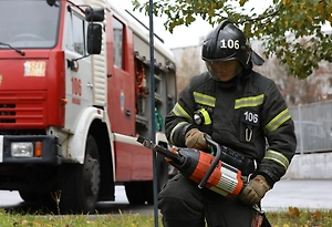 
Сильный ветер и риск пожаров: сразу три региона России попали в зону опасности