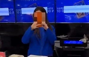 «Табличка в лицо»: Кассирша «Лэтуаль» обсчитала девочку-подростка на 1000 рублей и напала на её мать