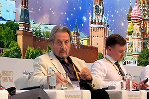 «Это просто зависть»: Отец Илона Маска объяснил, почему Запад давит на Россию