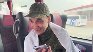 «Отставить слёзы»: Вернувшиеся из украинского плена российские бойцы позвонили родным