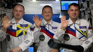 «Давайте снова мечтать о звёздах»: Космонавты с МКС поздравили россиян с 65-й годовщиной полёта Гагарина