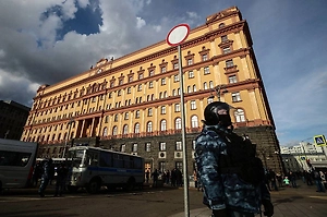 ФСБ 30 лет назад вычислила британского агента в МИД с помощью троллейбуса и плеера