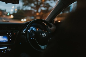 ИИ не даст уснуть за рулём: Росстандарт утвердил новый ГОСТ для водителей
