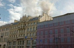 Пожар угрожает квартире матери Павла Дурова в историческом доме в Петербурге