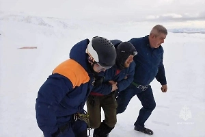 На Камчатке выписали первых двух туристов, пострадавших на Авачинском перевале