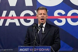 Песков рассказал, будет ли Кремль поздравлять Мадьяра с победой