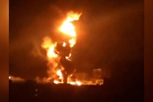 В промзоне Днепропетровска полыхает пожар после атаки «Гераней»