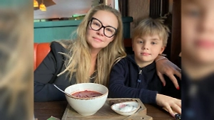 Тайно разведённые Миронова и Сорока выясняют в суде порядок встреч с ребёнком
