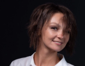 Научно доказано: мы едим то, что хочет наша микрофлора. Какова ваша микрофлора в кишечнике, ту пищу вы и будете предпочитать. Если у вас тяга к сладкому — значит, в вашем организме в основном преобладают популяции грибов или, возможно, даже глистов. Они тоже очень любят сладкое. В принципе, срывы именно на сладкое — это, как правило, дают о себе знать глистные и грибковые микроорганизмы. Люди не любят слово «глисты» (хотя они есть у большинства), поэтому воспринимают эту информацию отрицательно, но на самом деле срывы на сладкое дают два вида микрофлоры.