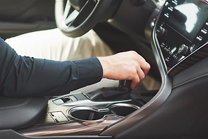 «Солянка» из трёх привычек: Как водители сами убивают коробку передач