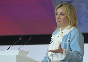 Захарова удивила фристайлом с мячом на чемпионате по баскетболу в Удмуртии