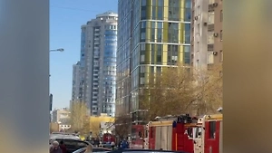 Из повреждённой БПЛА многоэтажки в Екатеринбурге эвакуировали 81 человека