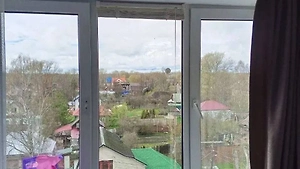 В Кимрах после падения из окна пятого этажа погиб трёхлетний мальчик