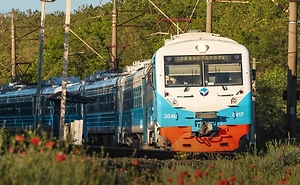 Пригородные поезда на Севастополь встали после атаки БПЛА