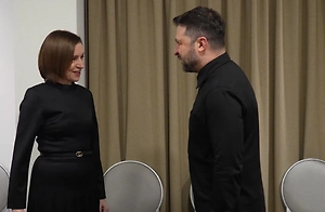 Санду прибыла к Зеленскому в Киев и собралась в Чернобыль