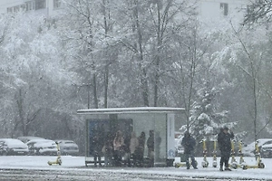 Как метеозависимым пережить падение давления и быть продуктивными: инструкция от врача для москвичей