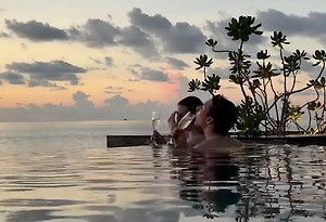 Савелий Коростелёв показал, как отдыхает с Дарьей Непряевой на Мальдивах