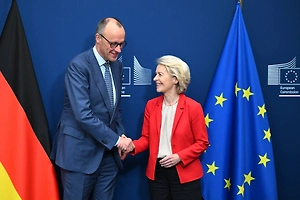 «Полны решимости меняться»: Фон дер Ляйен прогнулась под давлением блока Мерца