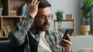 Открытки к 1 и 9 Мая могут оказаться проделкой мошенников: инструкция, как выявить опасное сообщение