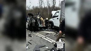 На КАД в Петербурге минивэн разорвало на части после ДТП, один человек погиб