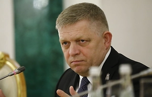 Ушаков подтвердил приезд премьера Словакии Фицо в Москву на Парад Победы