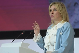 «Кто-то выдохнул»: Захарова отреагировала на мечты Трампа о дворце