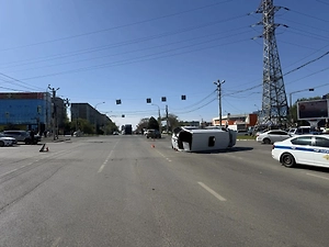 Девять человек пострадали в ДТП с опрокидыванием маршрутки в Астрахани