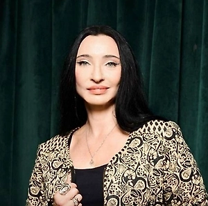 Всё связано с природными процессами: солнца становится больше, окружающая среда оживает после зимы, и вместе с этим меняется состояние человека. Повышается уровень так называемых «гормонов радости», настроение улучшается, а уверенность в своих силах растёт.