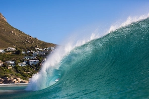 В Японии объявлена угроза цунами высотой до 3 метров после мощного землетрясения