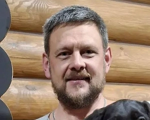 Когда увидели мои права и что там фамилия Ленин, долго смеялись и спросили: “Ты что, к дедушке приезжал?”